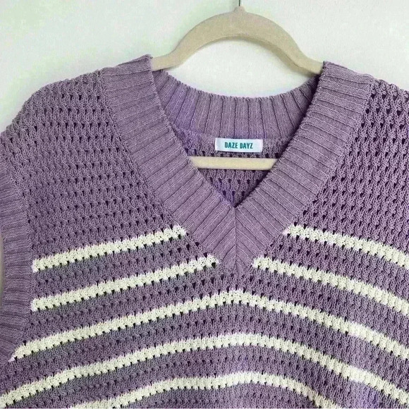 NEW Daze Dayz Eva Knit Vest Purple White Short Sleeve Size S - Picture 3 of 10